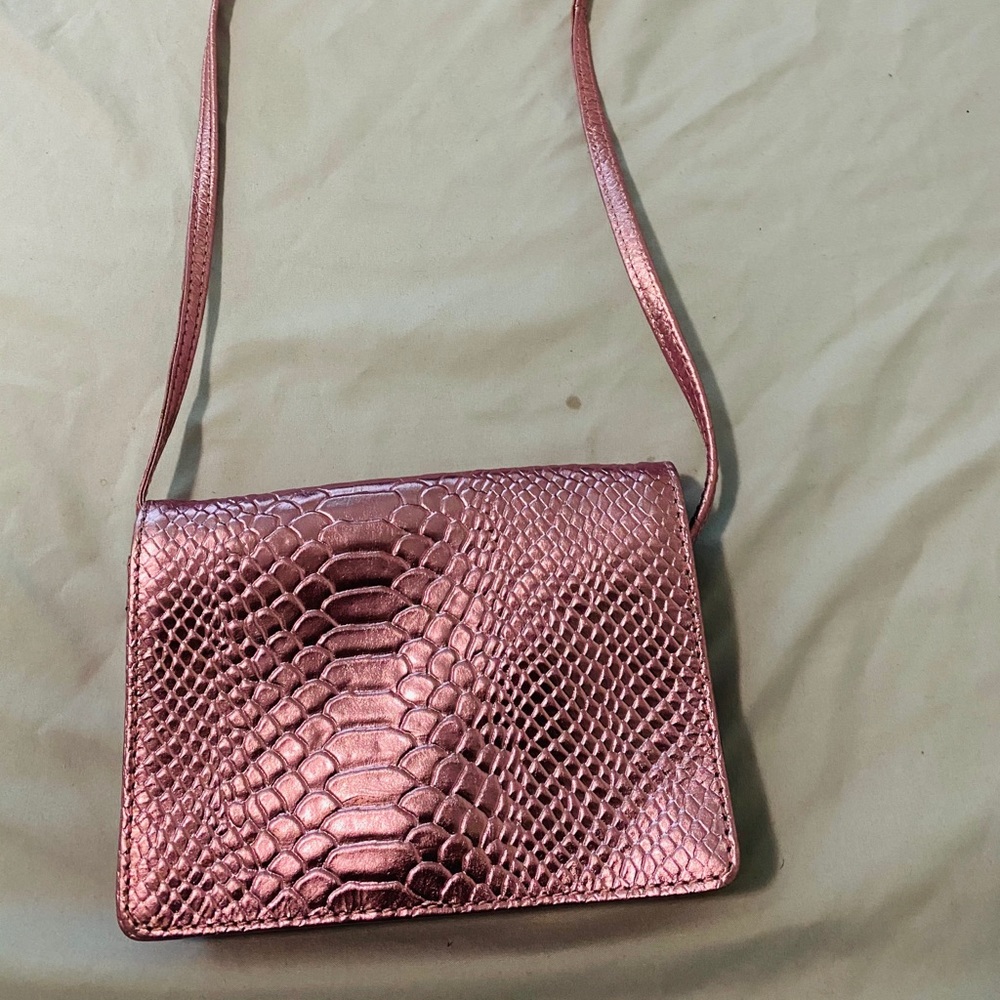 Pink metallic shoulder bag
